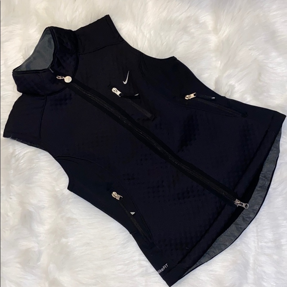 Black Nike Fit therma vest